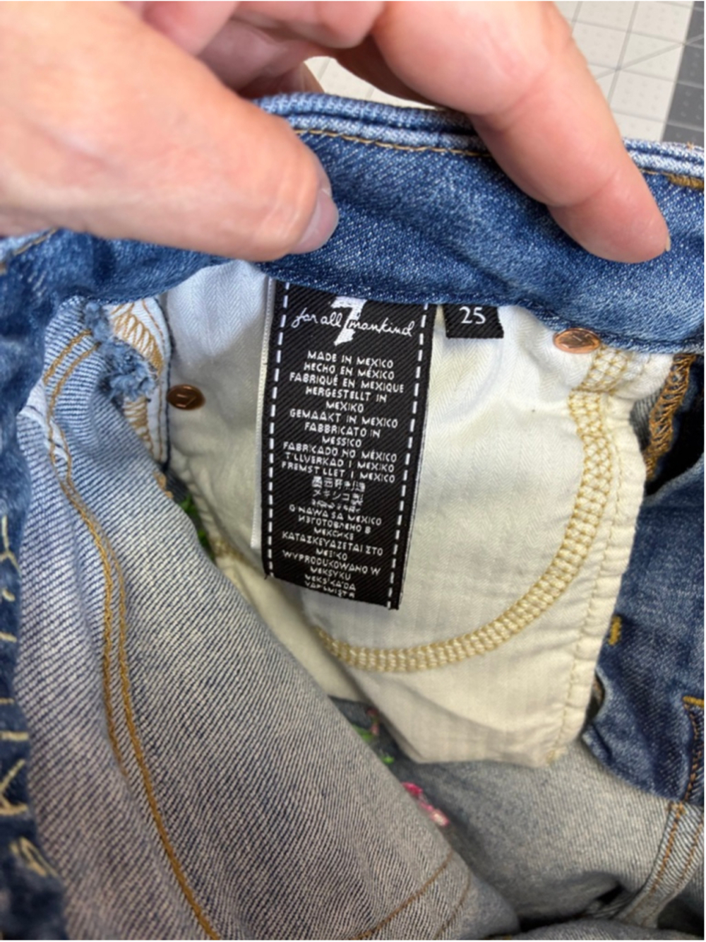 7 For All Mankind High Waist Ankle Skinny Jeans in Blue Embroidered Size 25 - Picture 9 of 9